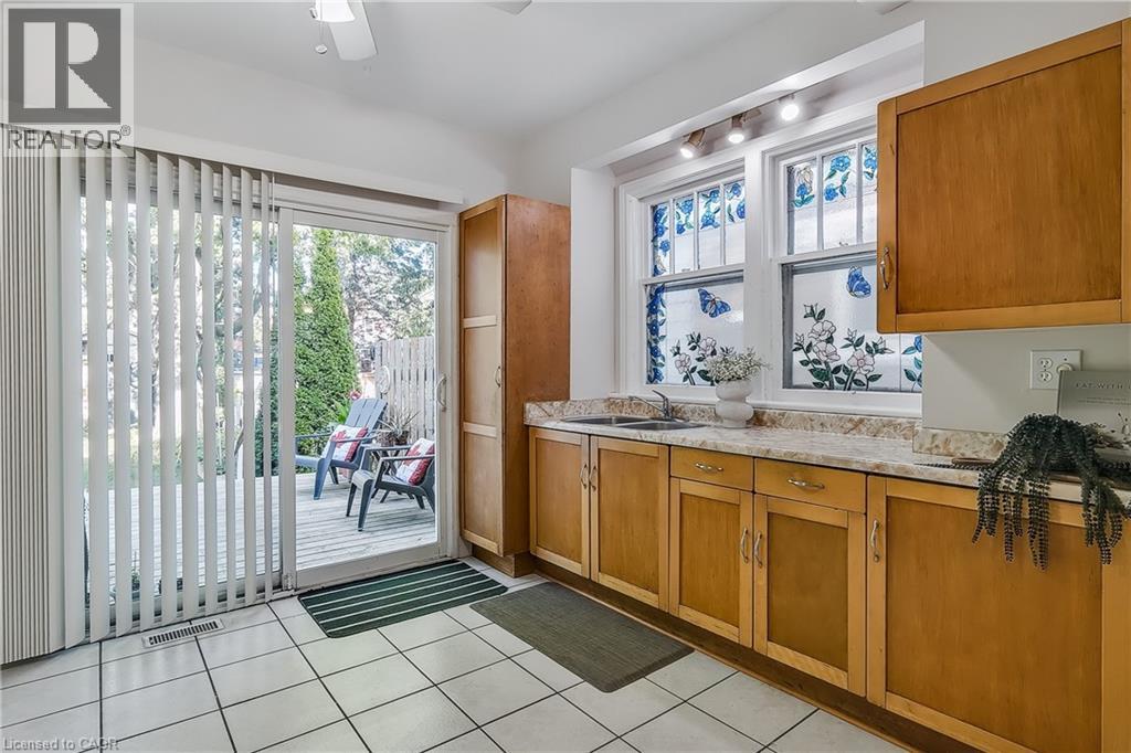 Photo 12 of 30 Troy Street, Kitchener ON