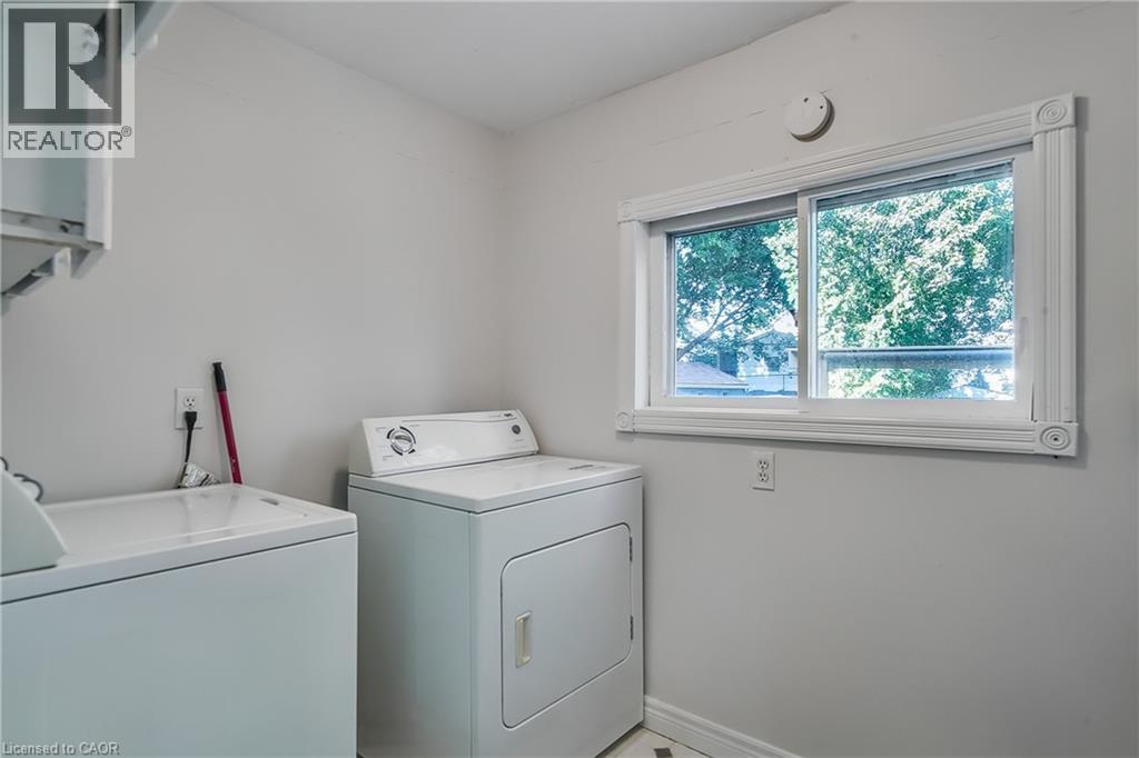 Photo 13 of 30 Troy Street, Kitchener ON
