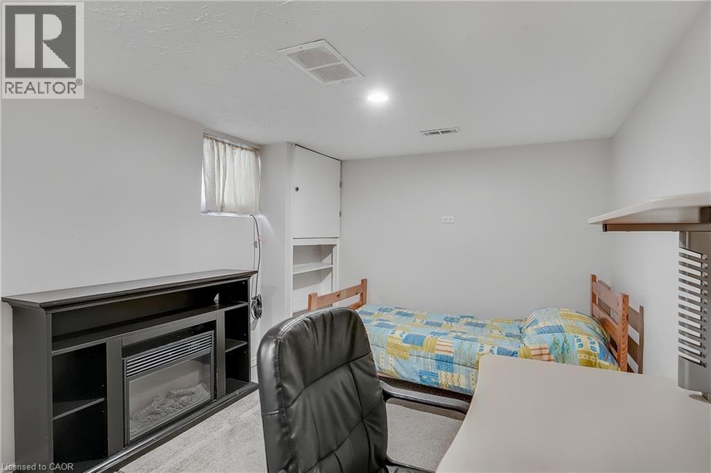 Photo 22 of 30 Troy Street, Kitchener ON
