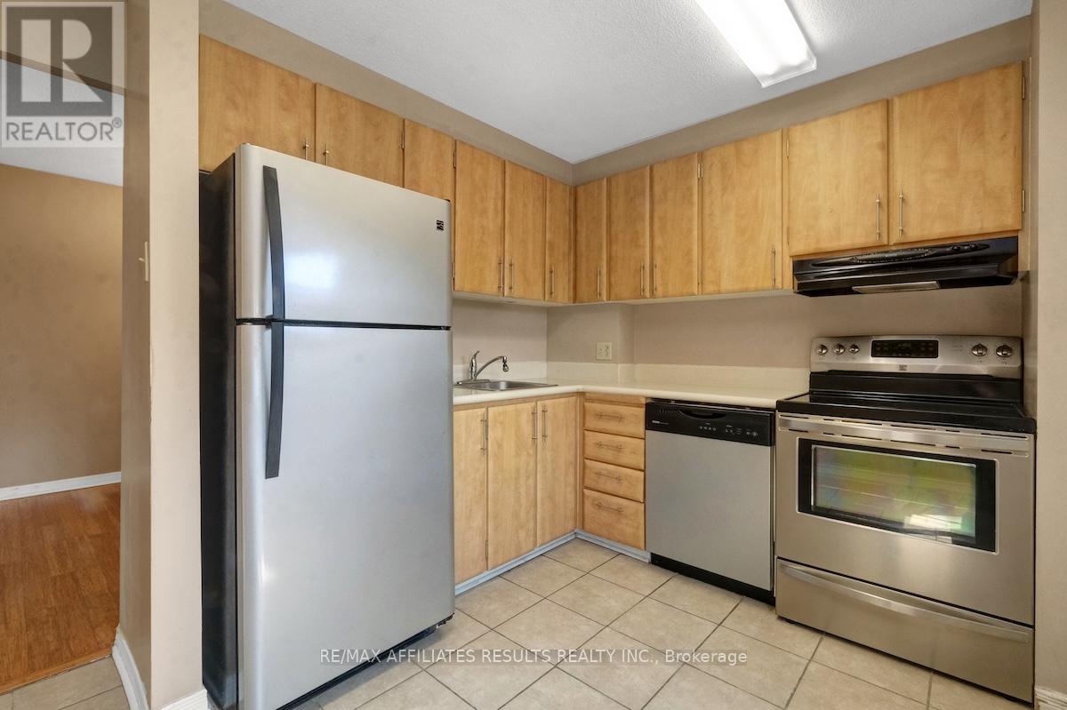 Photo 18 of 304 415 Greenview Avenue, Ottawa ON