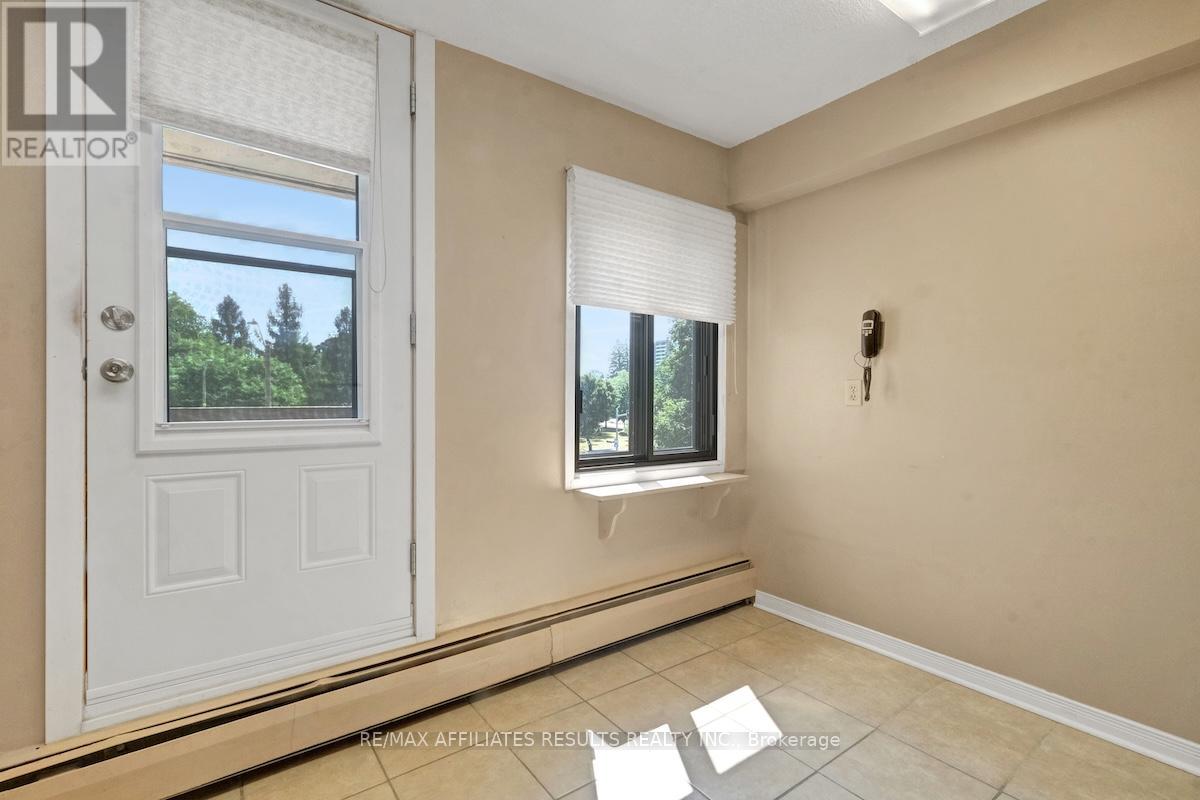 Photo 19 of 304 415 Greenview Avenue, Ottawa ON