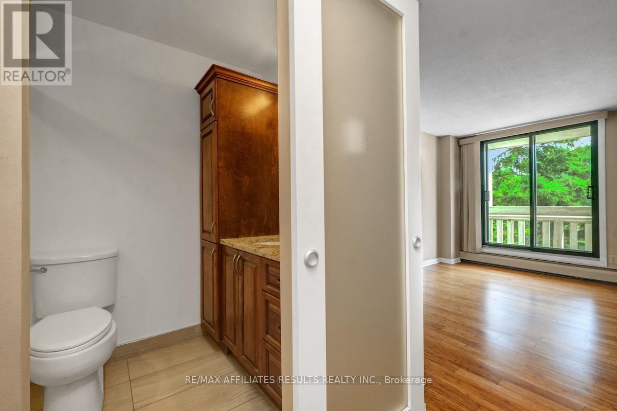 Photo 25 of 304 415 Greenview Avenue, Ottawa ON