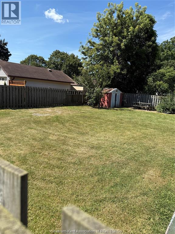 Photo 3 of 48 Simonton Drive, Chatham ON
