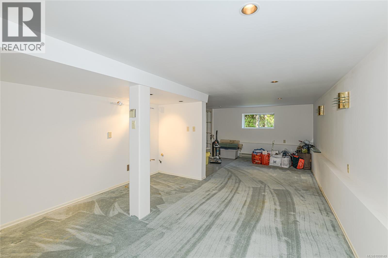 787 Newport Ave, Oak Bay