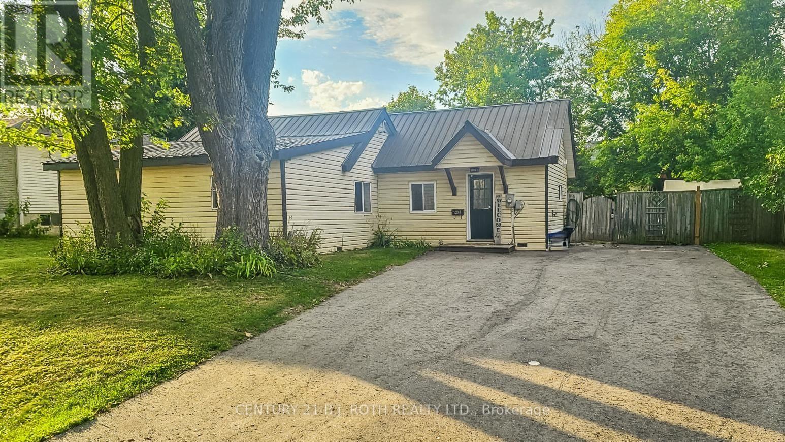 Photo 1 of 304 Delia Street, Orillia ON