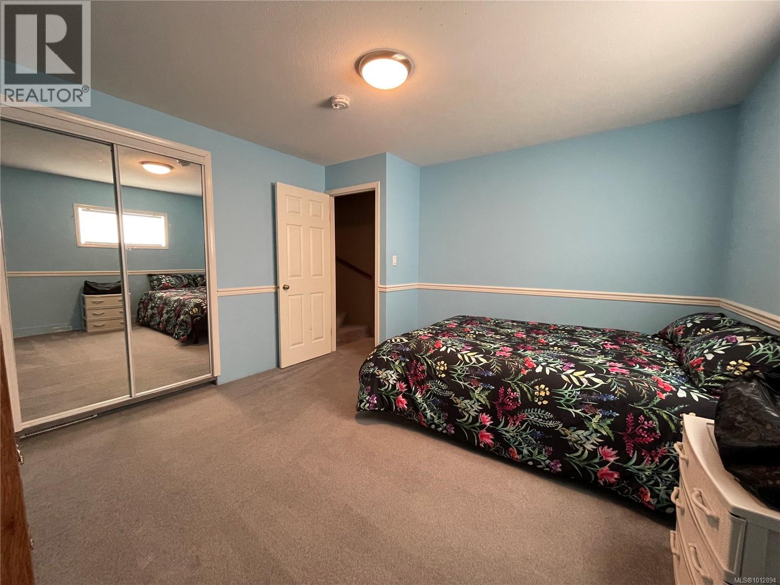 8856 Stirling Arm Dr, Port Alberni