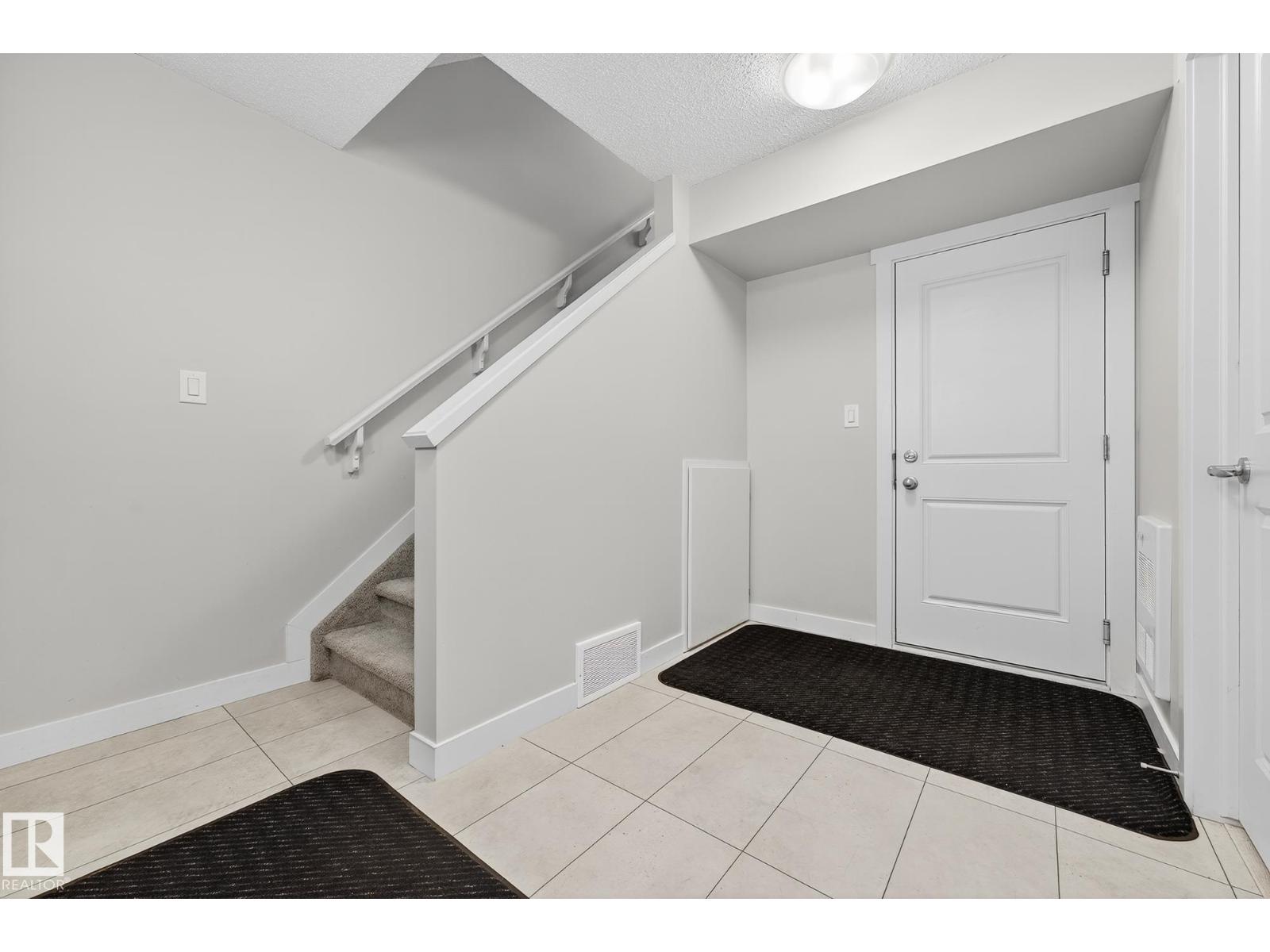 Photo 13 of 94 17832 78 St Nw, Edmonton AB