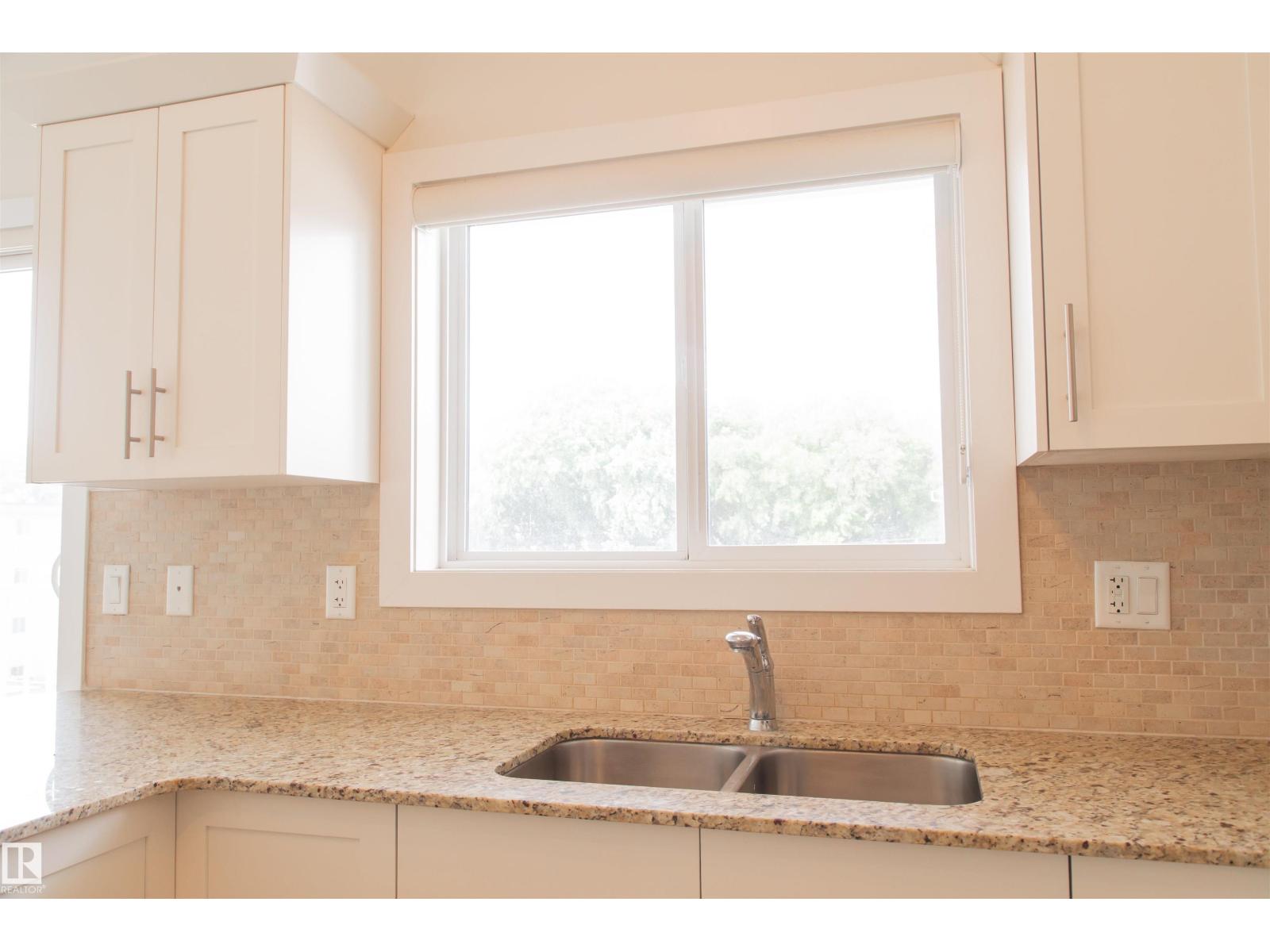 Photo 9 of 304 10524 77 Av Nw, Edmonton AB