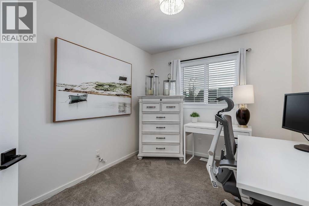 Photo 17 of 340 Kingsmere Way Se, Airdrie AB