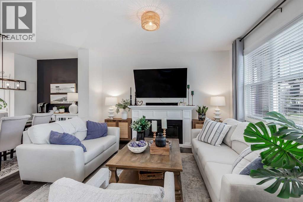 Photo 5 of 340 Kingsmere Way Se, Airdrie AB