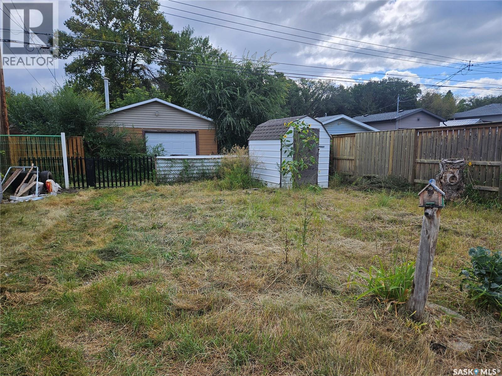 Photo 25 of 1132 M Avenue S, Saskatoon SK