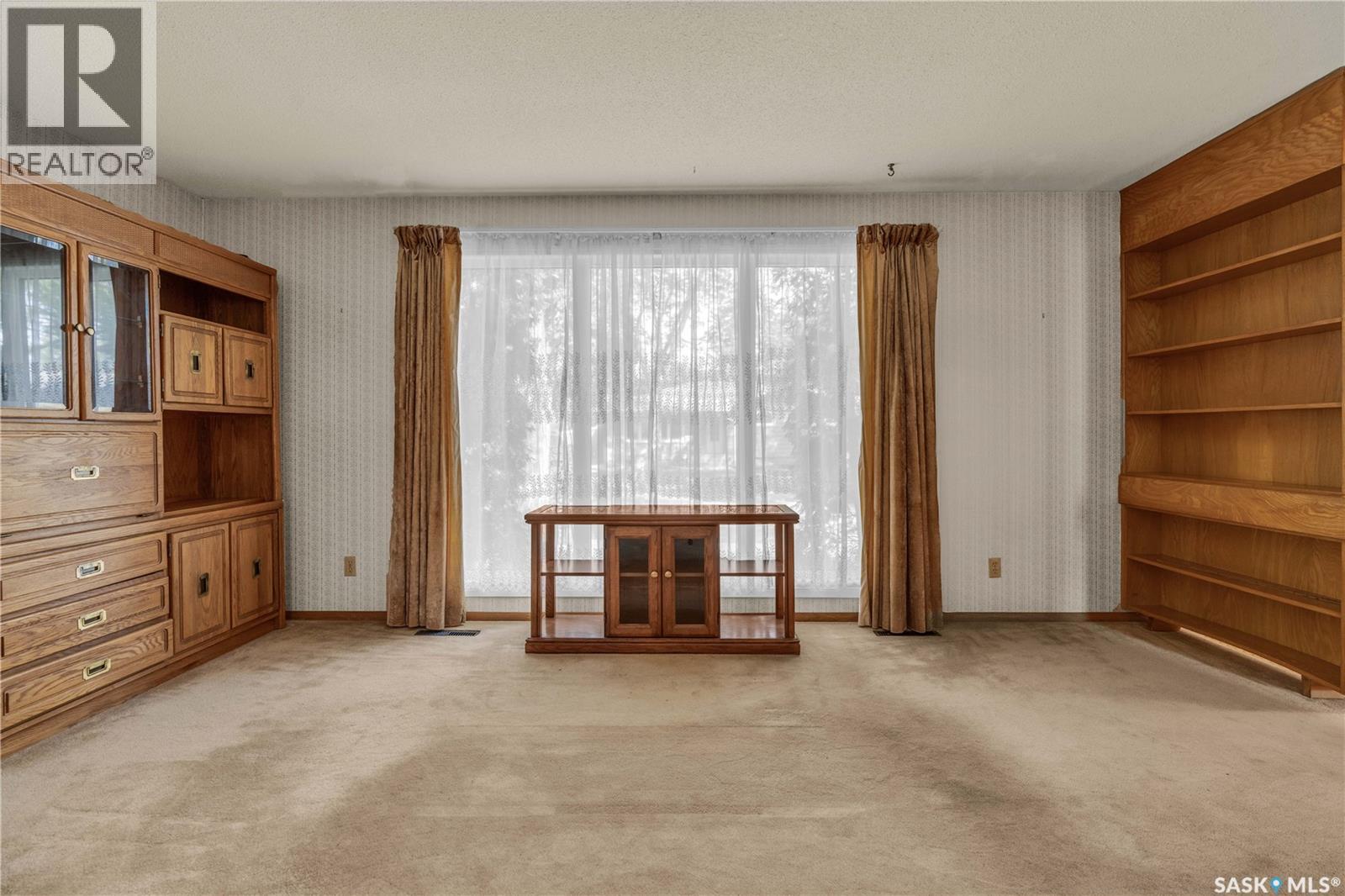 Photo 7 of 73 Tibbits Road, Regina SK