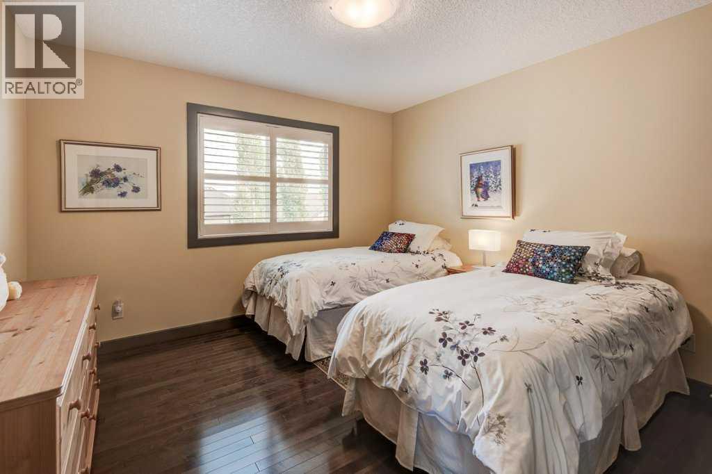 Photo 21 of 250 Cranarch Circle Se, Calgary AB