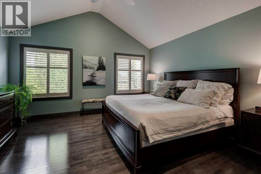 Photo 16 of 250 Cranarch Circle Se, Calgary AB