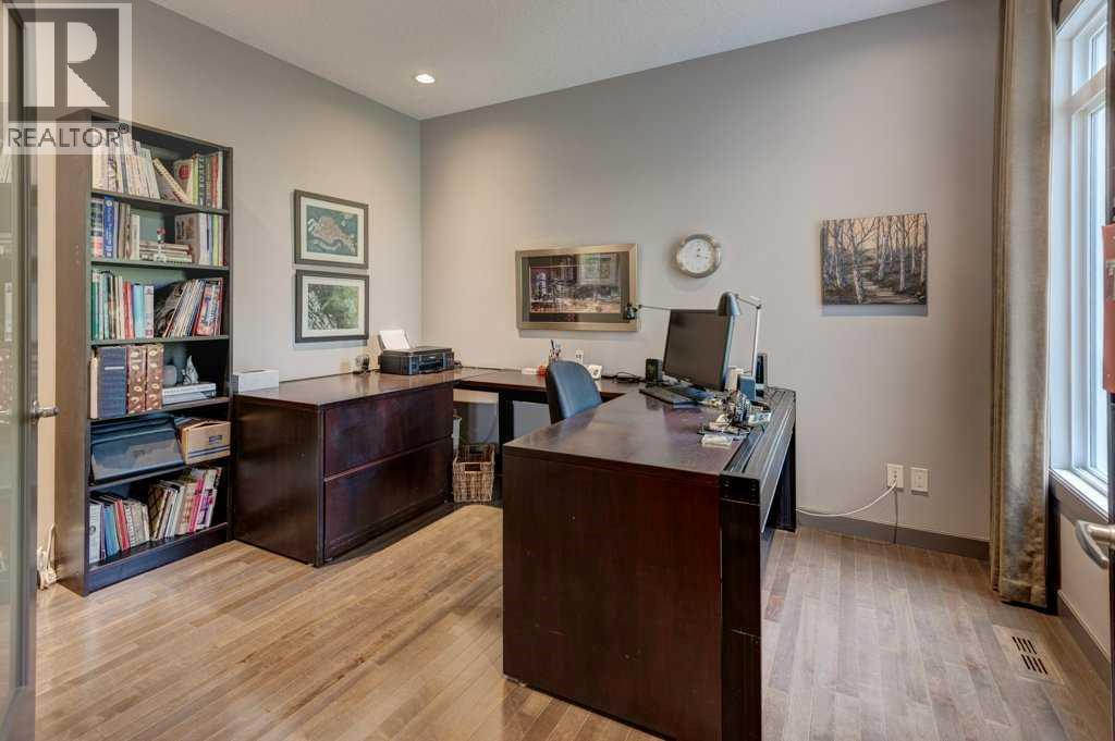 Photo 12 of 250 Cranarch Circle Se, Calgary AB