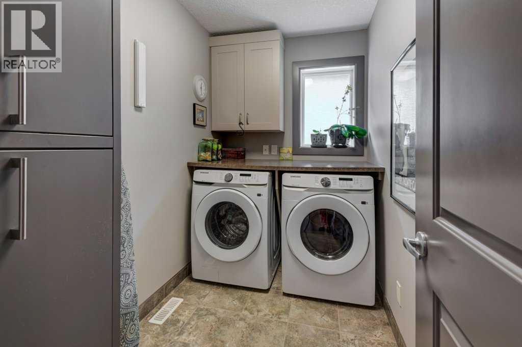 Photo 20 of 250 Cranarch Circle Se, Calgary AB