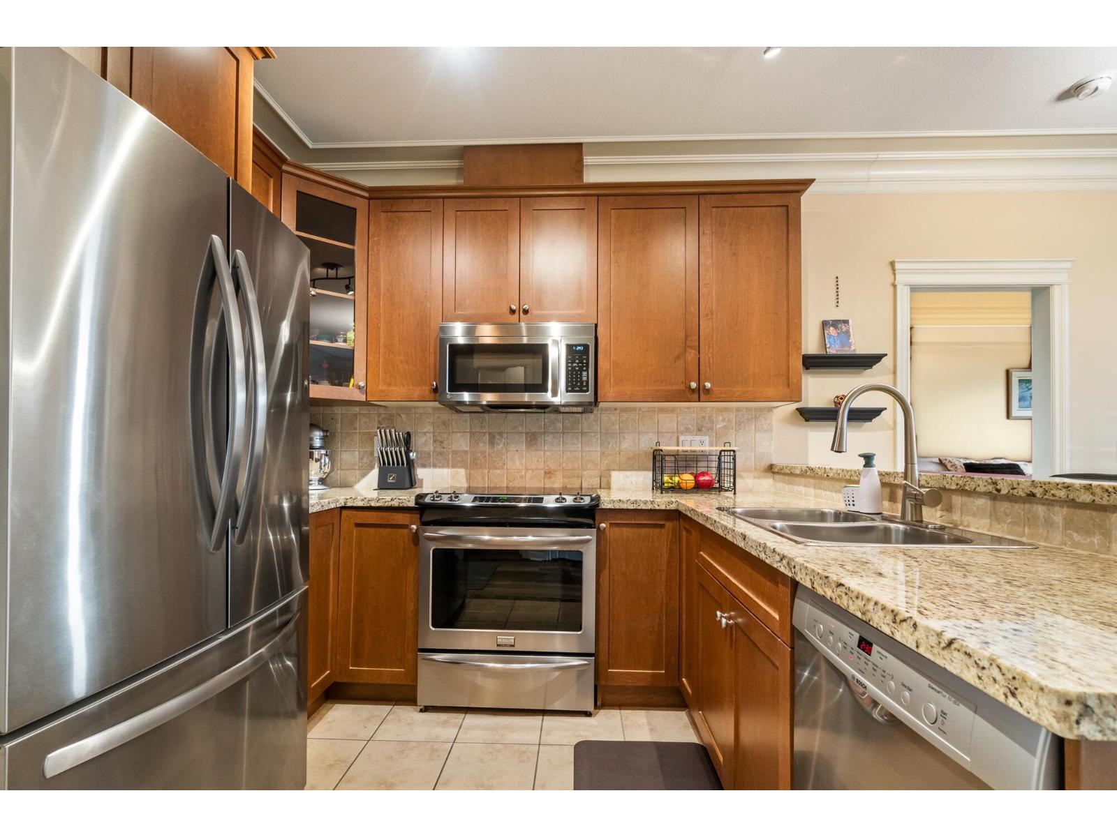 Photo 6 of 222 32729 Garibaldi Drive, Abbotsford BC