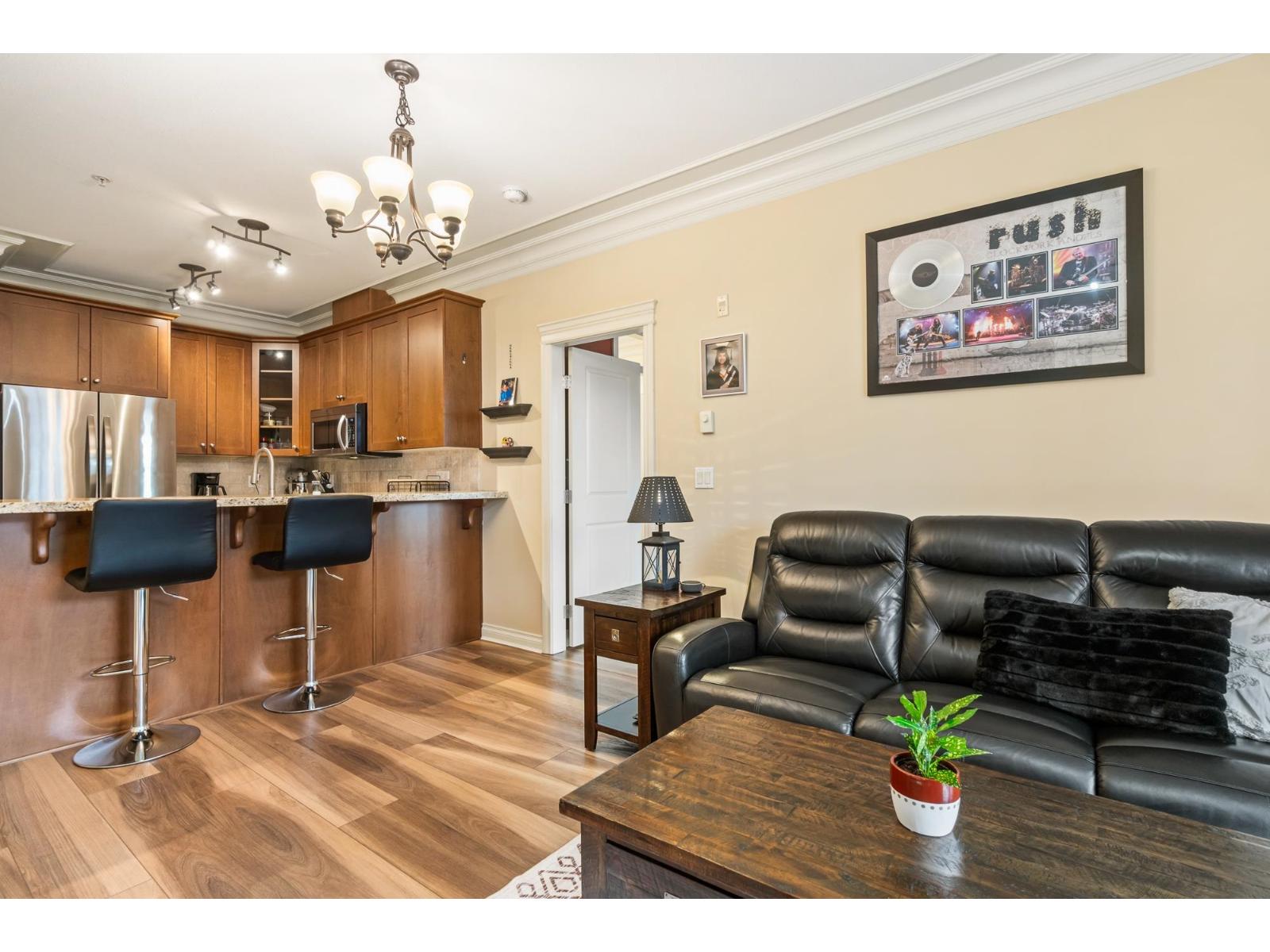 Photo 10 of 222 32729 Garibaldi Drive, Abbotsford BC