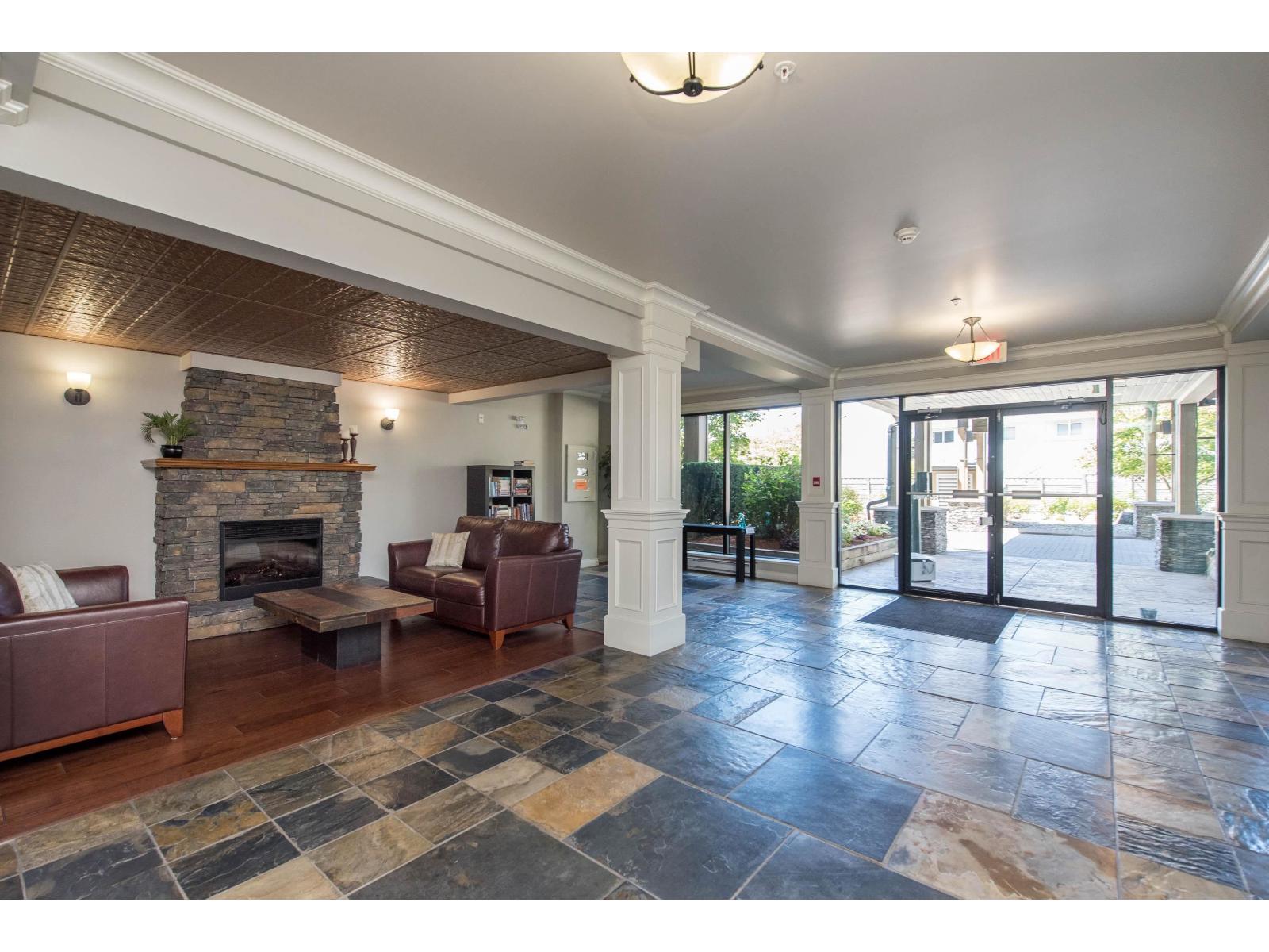 Photo 3 of 222 32729 Garibaldi Drive, Abbotsford BC