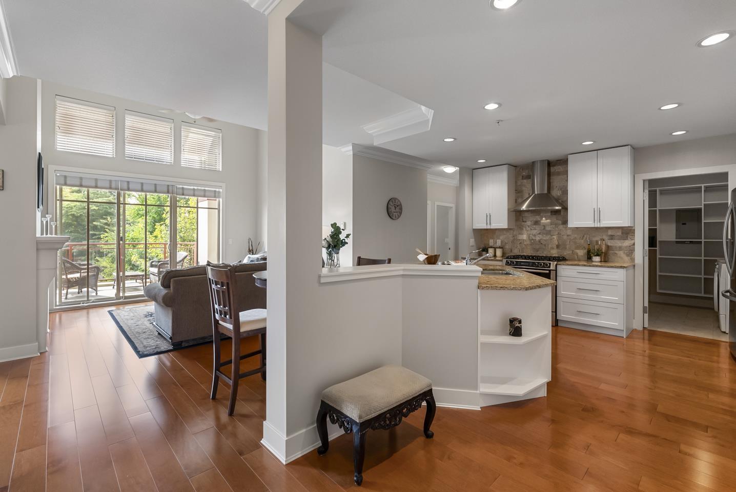Photo 6 of 309 16433 64 Avenue, Surrey BC