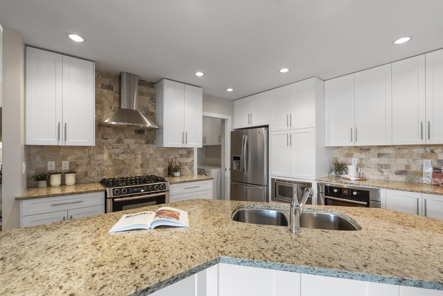 Photo 9 of 309 16433 64 Avenue, Surrey BC