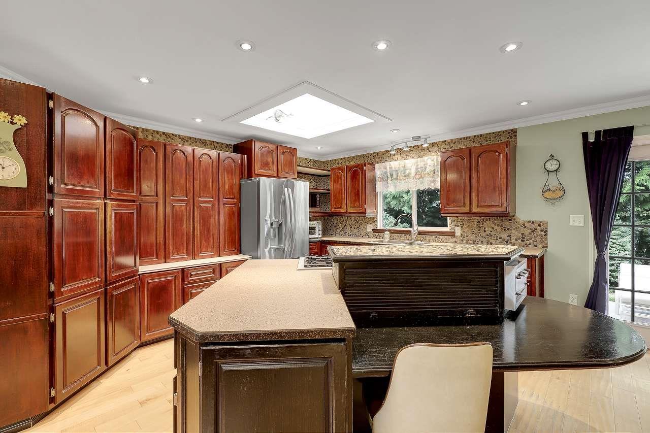 Photo 5 of 20571 46 A Avenue, Langley BC