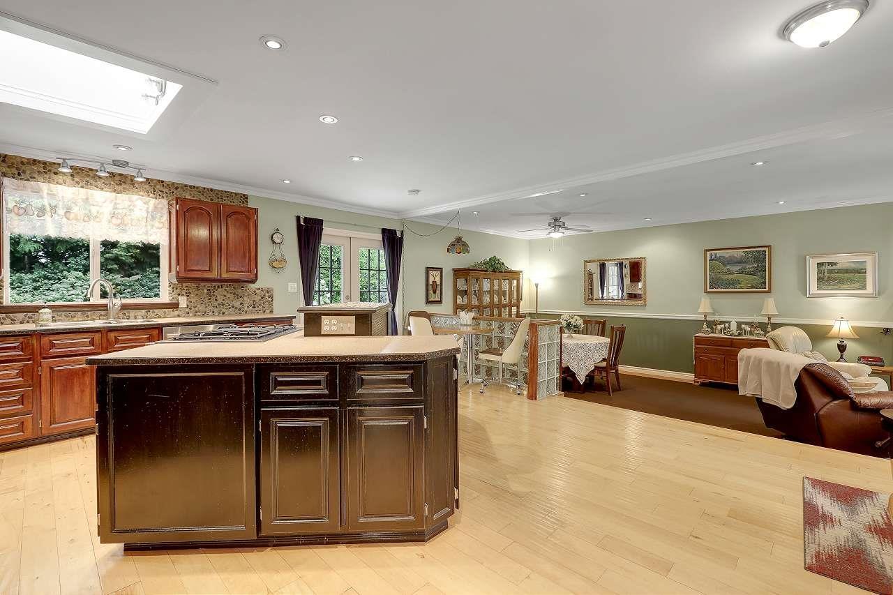 Photo 3 of 20571 46 A Avenue, Langley BC