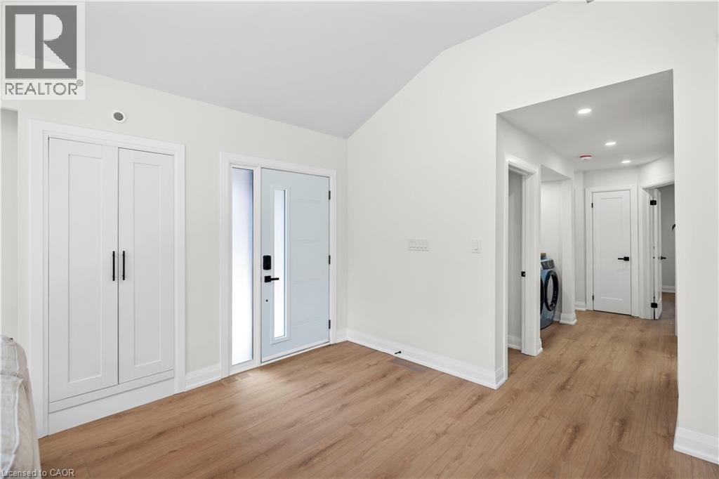 Photo 19 of 15 Hardale Crescent, Hamilton ON