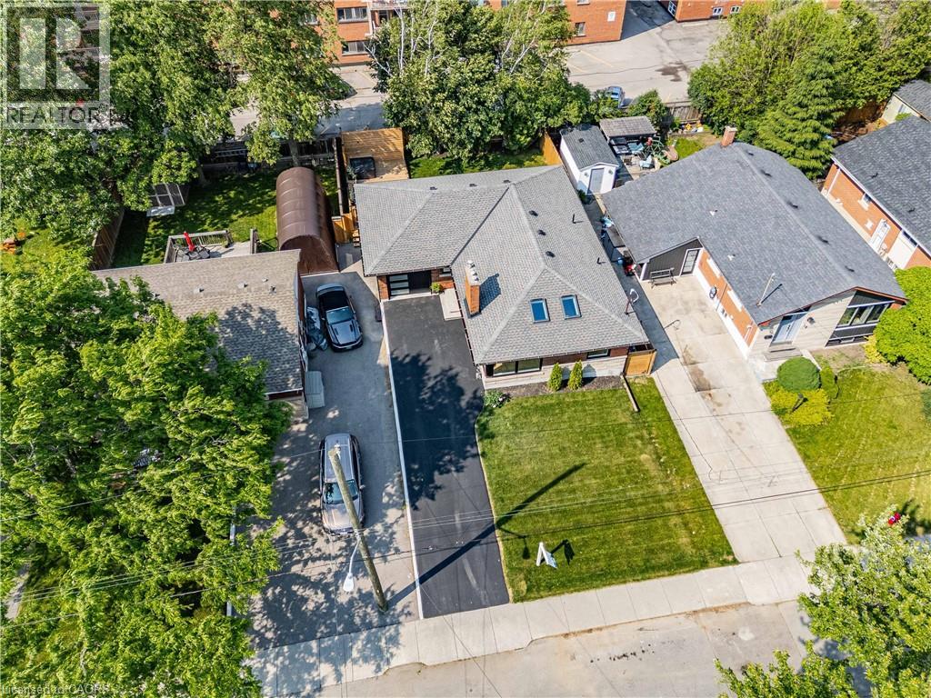 Photo 46 of 15 Hardale Crescent, Hamilton ON