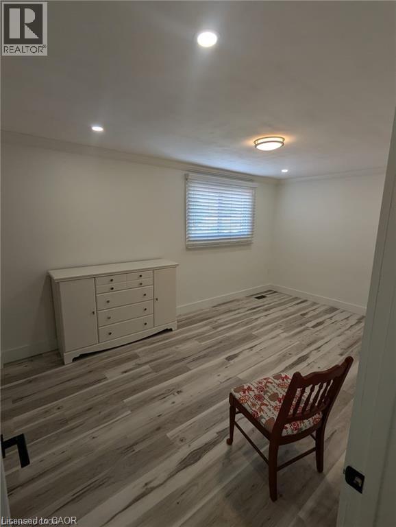 Photo 15 of 255 Celtic Drive, Stoney Creek ON