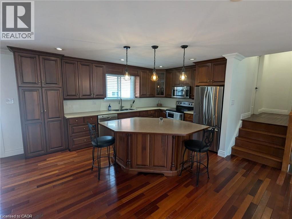 Photo 5 of 255 Celtic Drive, Stoney Creek ON