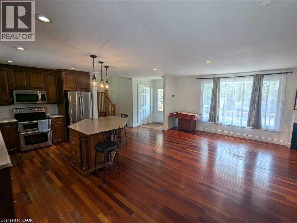 Photo 7 of 255 Celtic Drive, Stoney Creek ON