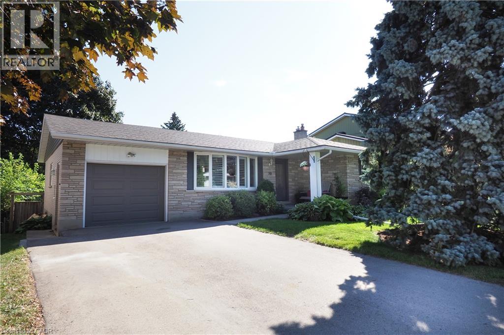 Photo 3 of 20 Gay Crescent, Kitchener ON