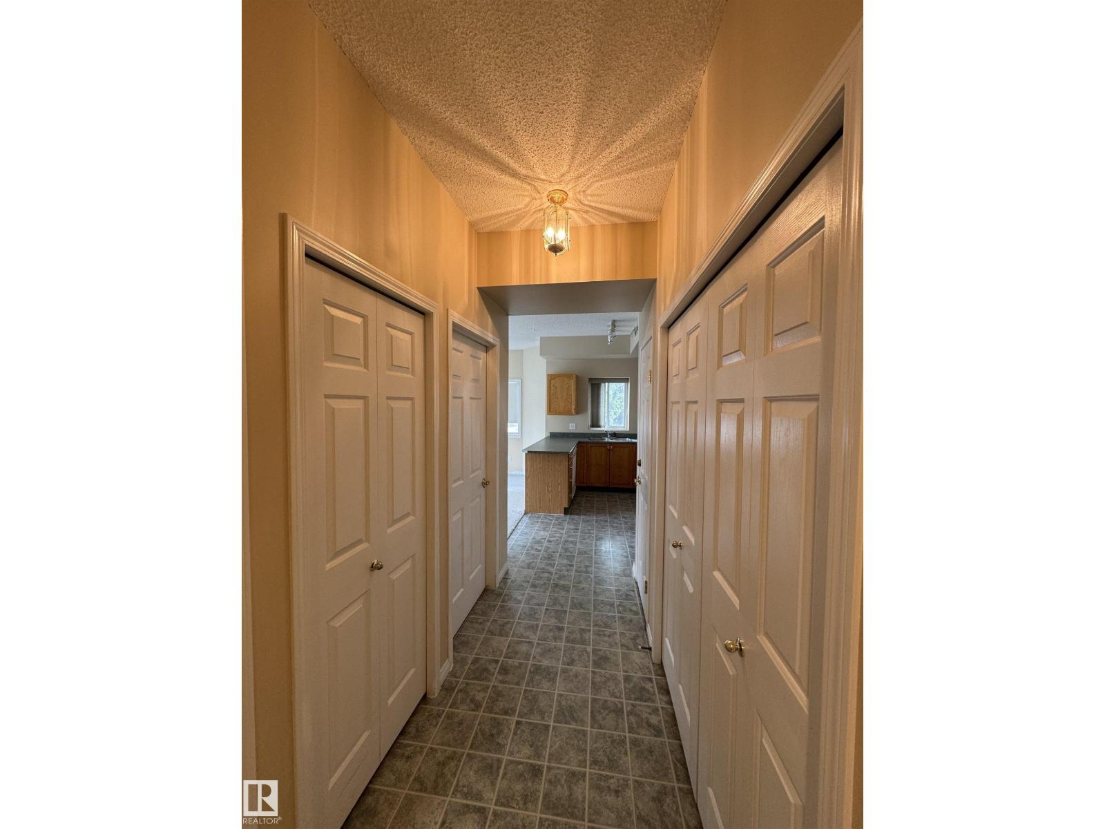 Photo 17 of 101 11308 130 Av Nw, Edmonton AB
