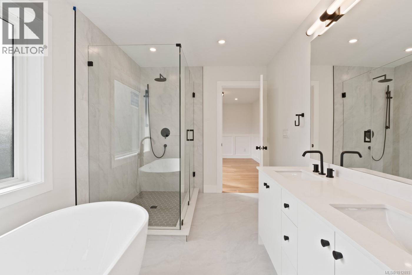 Photo 18 of 556 Belford Pl, Langford BC