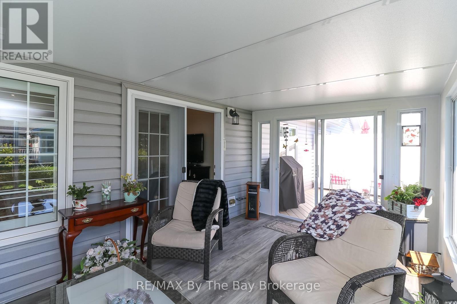 Photo 28 of 31 New York Avenue, Wasaga Beach ON
