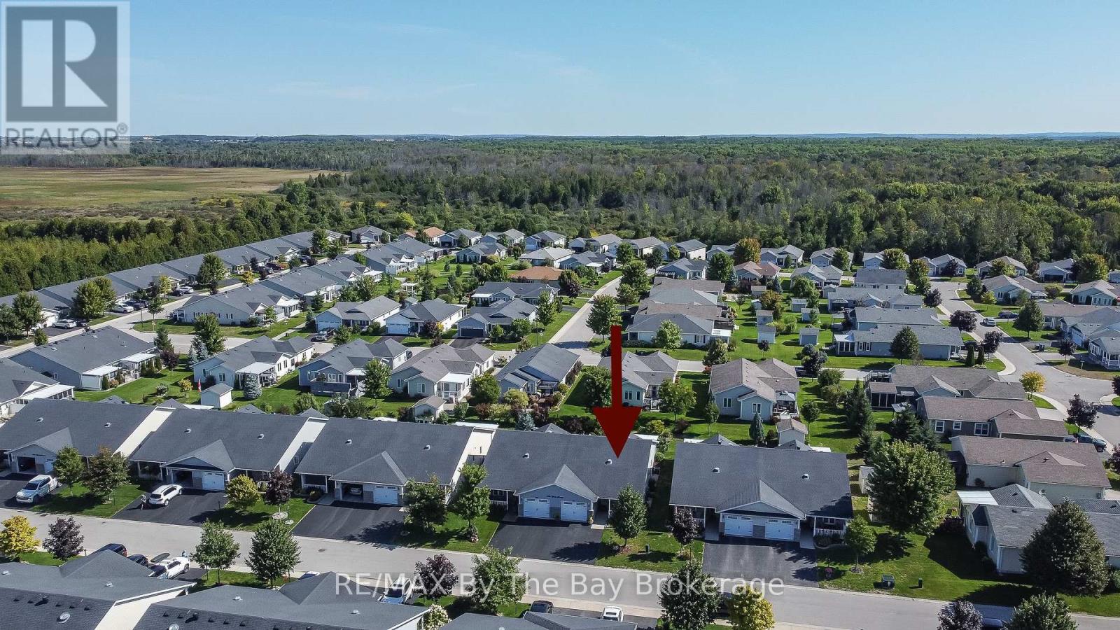 Photo 44 of 31 New York Avenue, Wasaga Beach ON