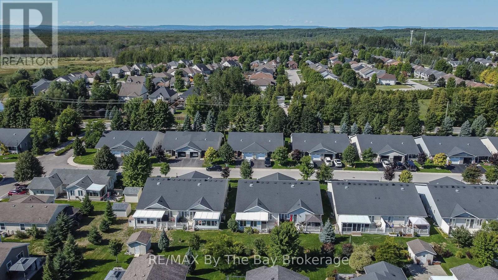 Photo 46 of 31 New York Avenue, Wasaga Beach ON