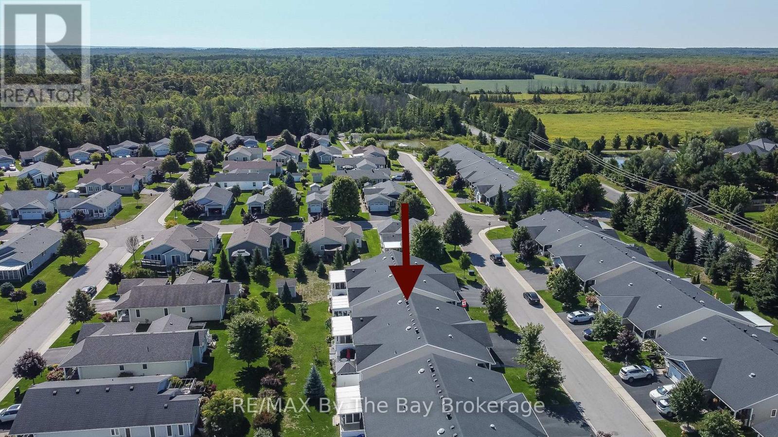 Photo 48 of 31 New York Avenue, Wasaga Beach ON