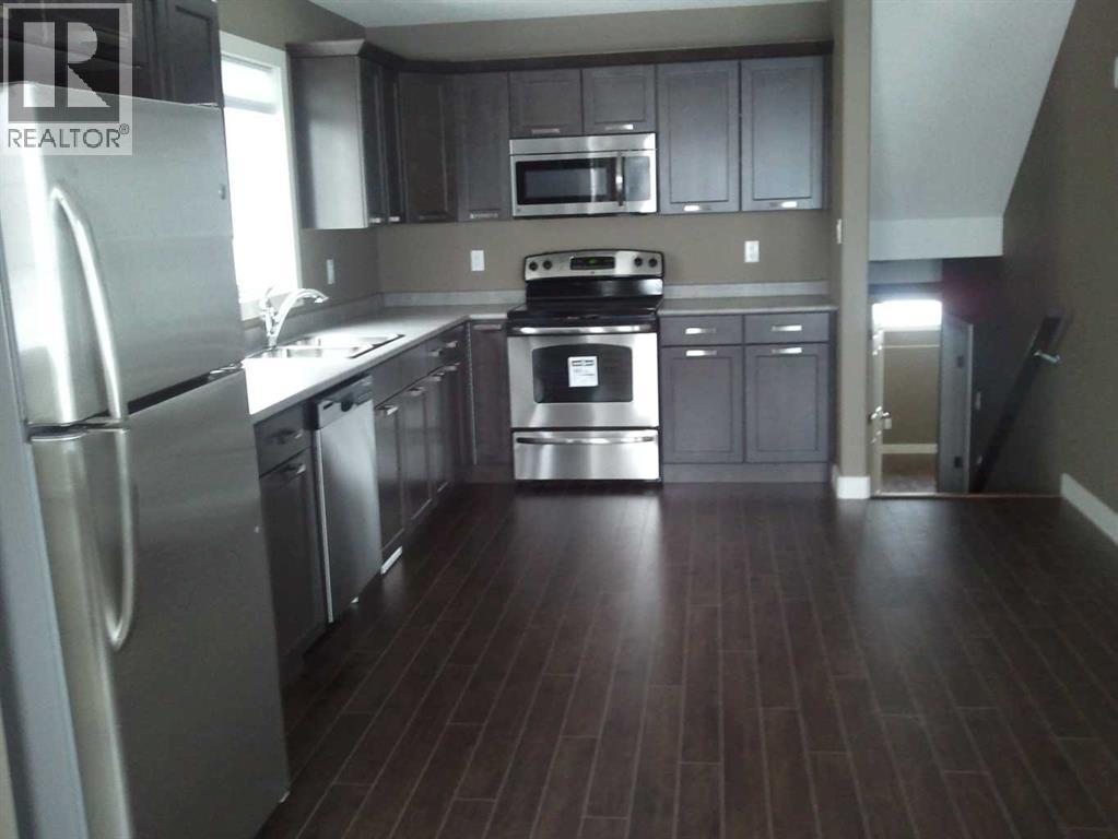Photo 11 of 7414 115 A Street, Grande Prairie AB