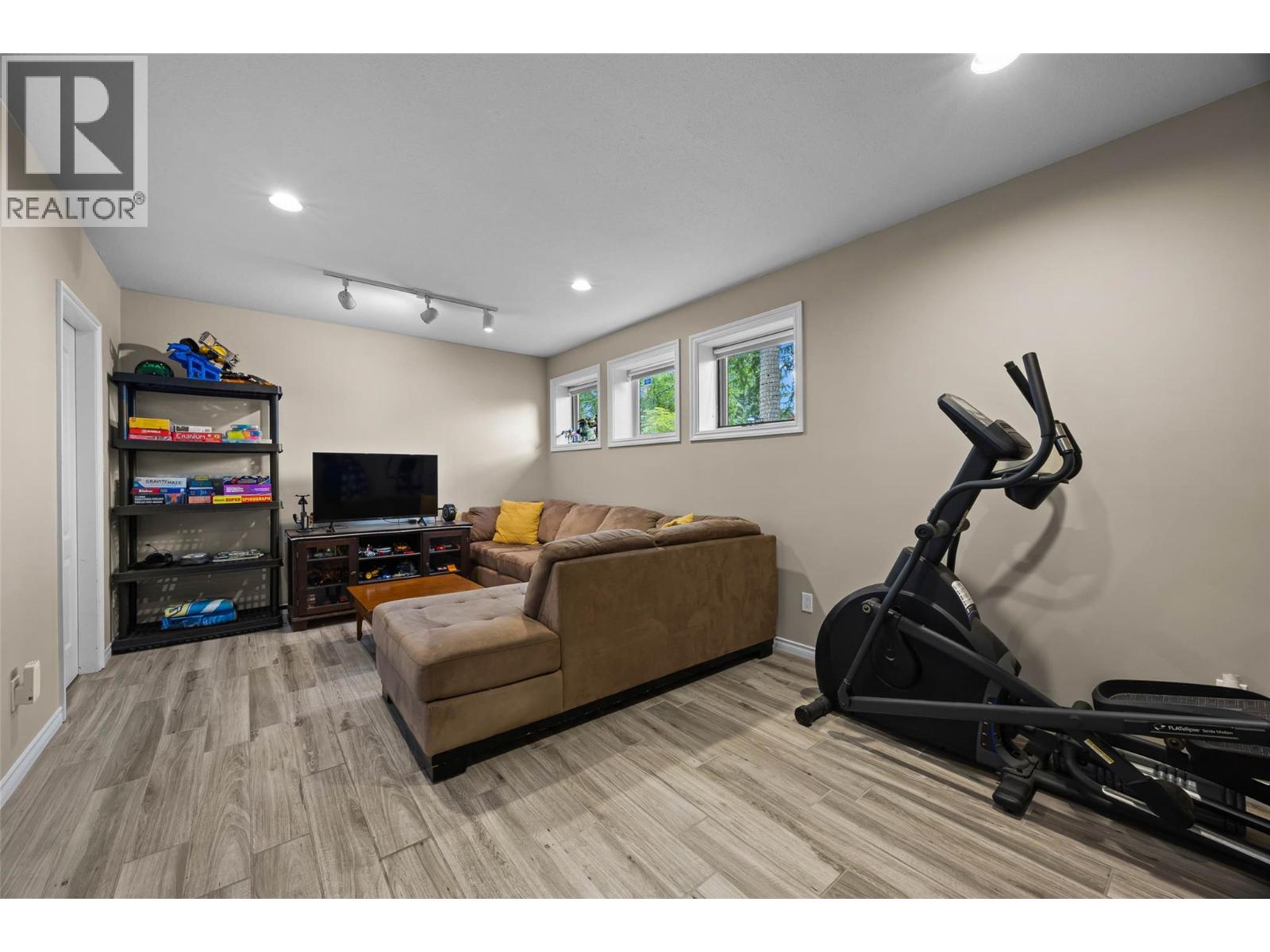 20 4498 Squilax Anglemont Road, Scotch Creek
