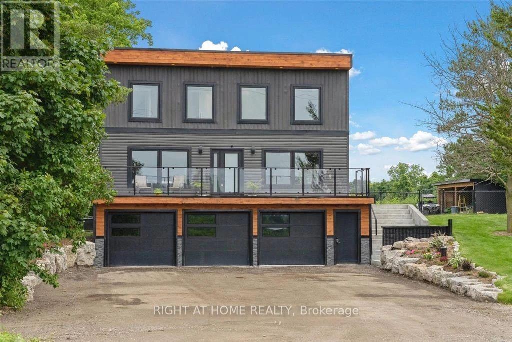 Photo 2 of 11561 Russell Road, Scugog ON