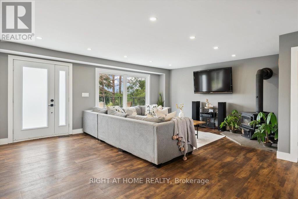 Photo 5 of 11561 Russell Road, Scugog ON