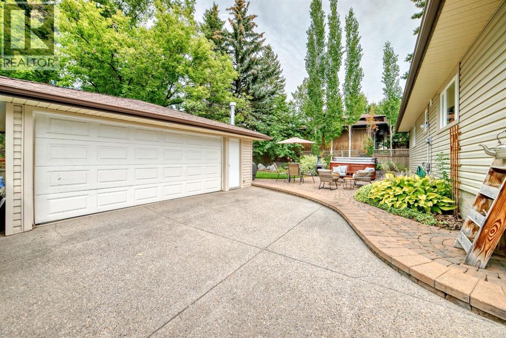 Photo 34 of 5556 Dalhart Hill Nw, Calgary AB