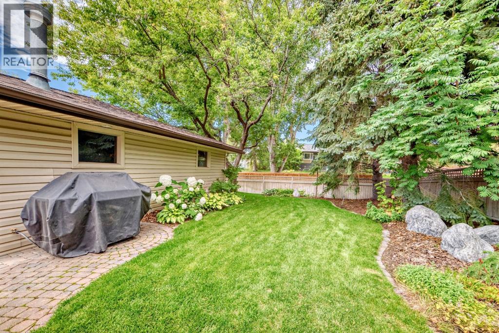 Photo 40 of 5556 Dalhart Hill Nw, Calgary AB