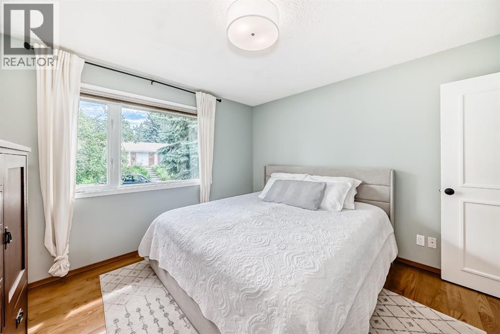 Photo 17 of 5556 Dalhart Hill Nw, Calgary AB