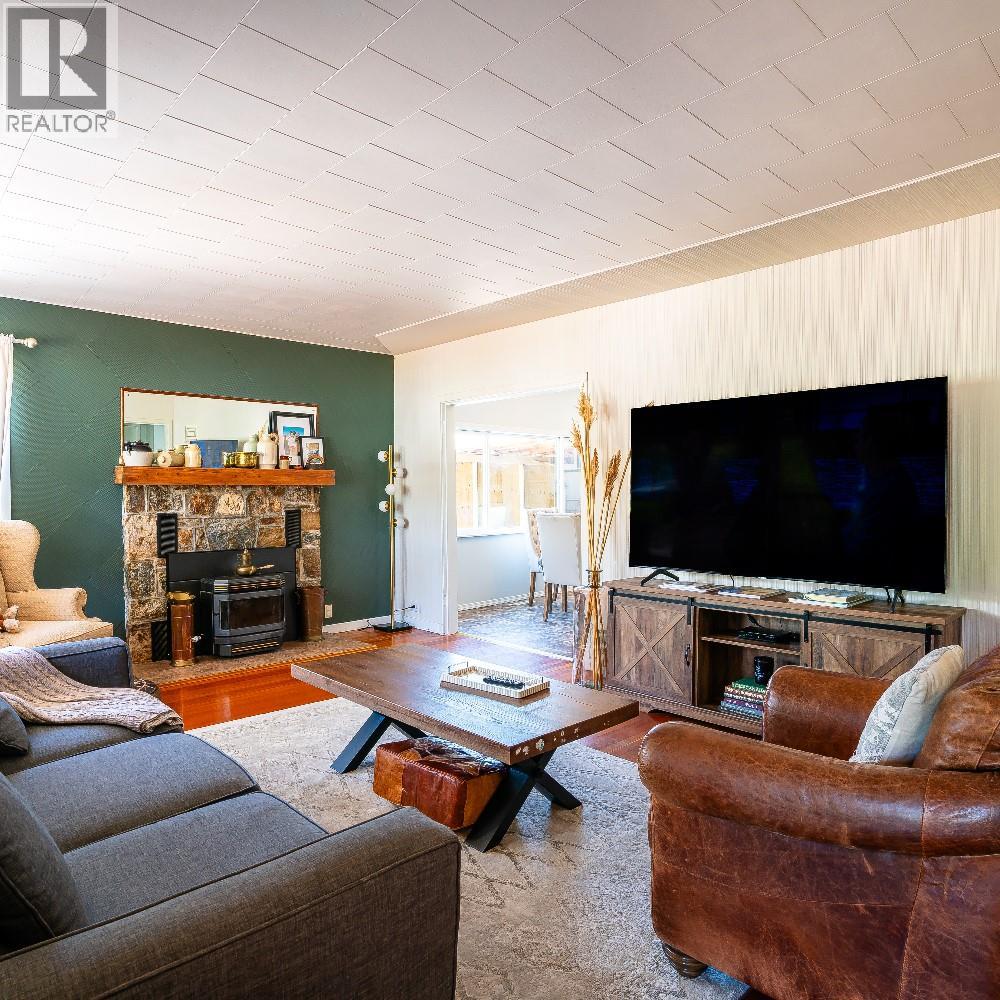 5875 Okanagan Street, Oliver