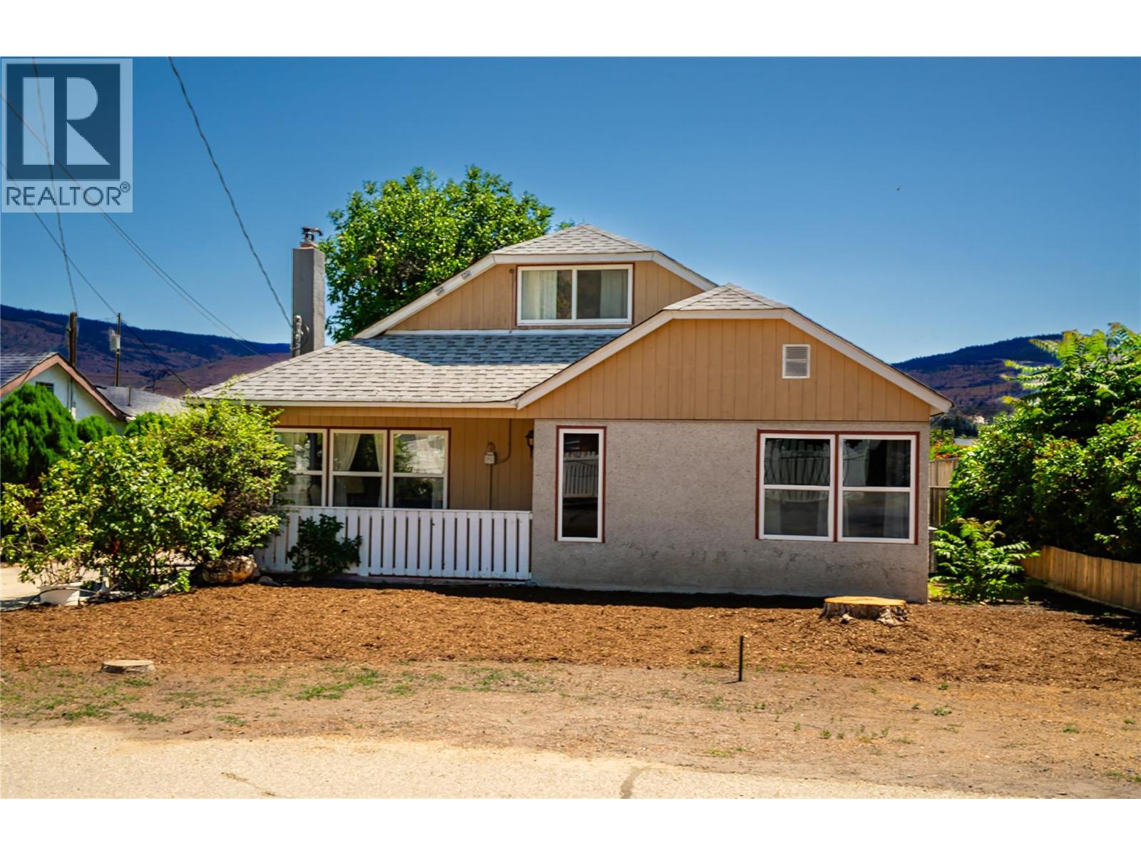 5875 Okanagan Street, Oliver