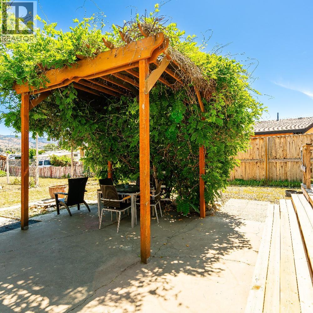 5875 Okanagan Street, Oliver