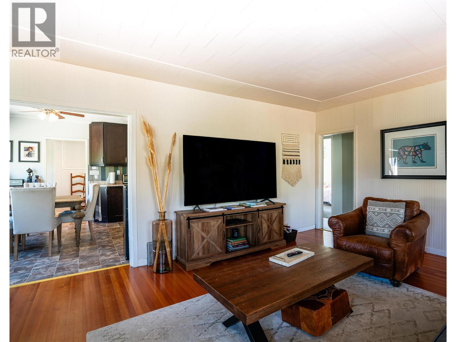 5875 Okanagan Street, Oliver